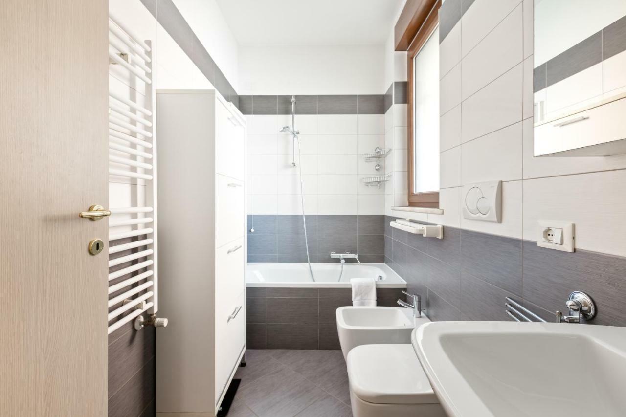 Corsica Huge Terrace Flats Apartment Milan Exterior photo